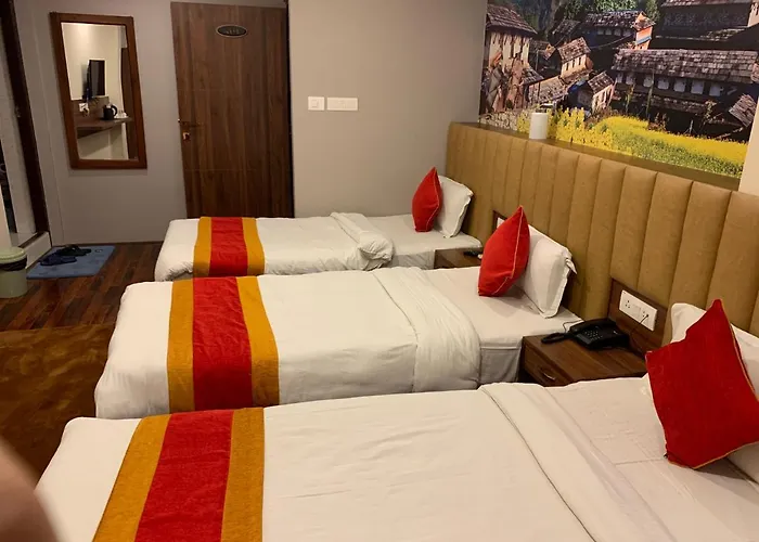 Redstone Regency Hotel