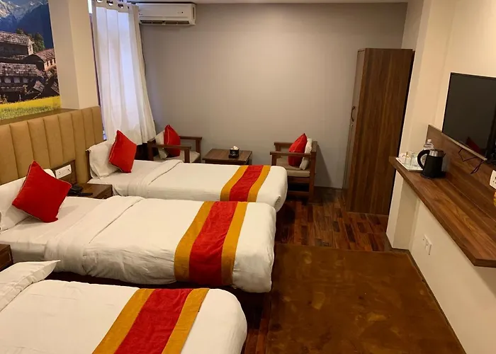 Hotel Redstone Regency *
