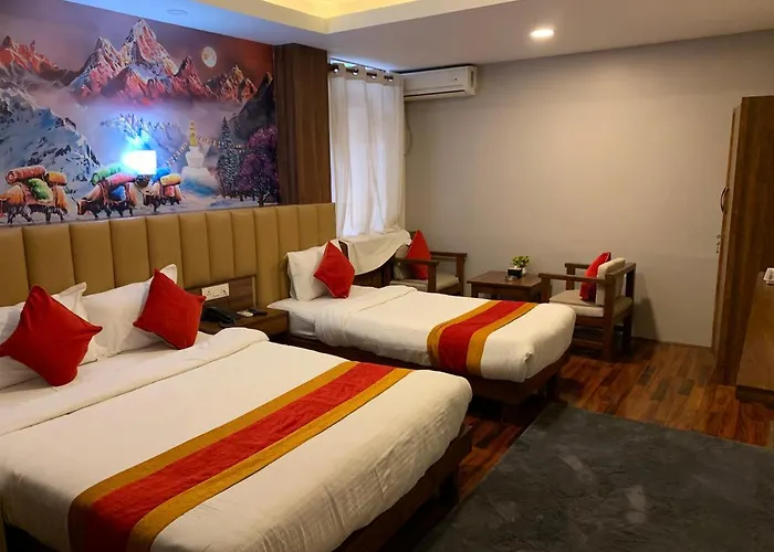 Redstone Regency Hotel