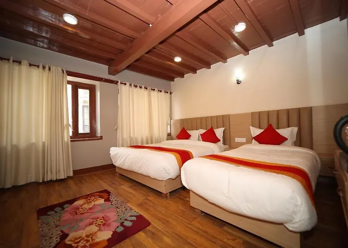 Redstone Regency Hotel