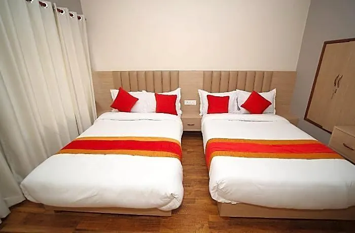 Redstone Regency Hotel